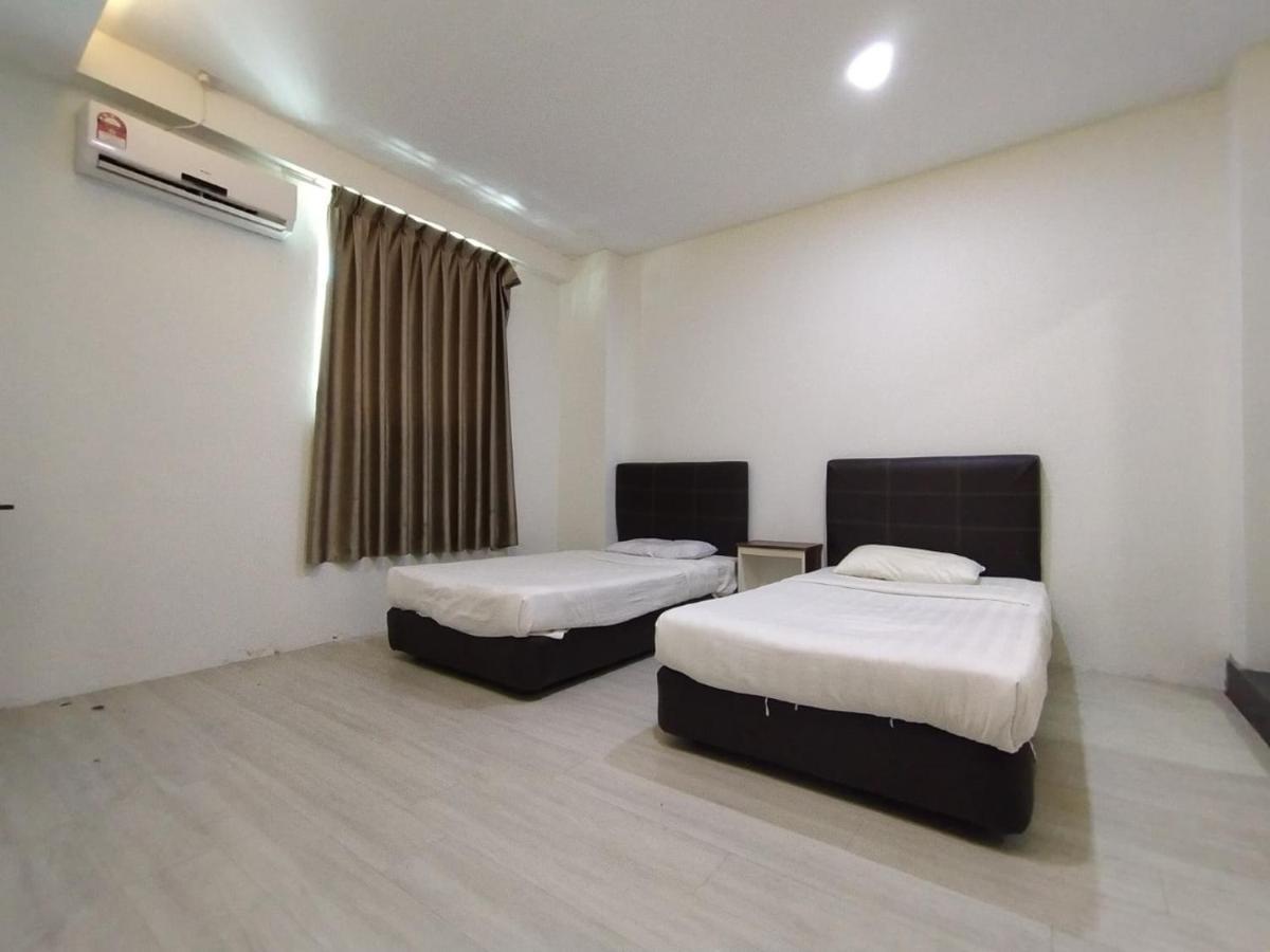 Super Oyo 90668 Joy Inn Miri Exterior foto